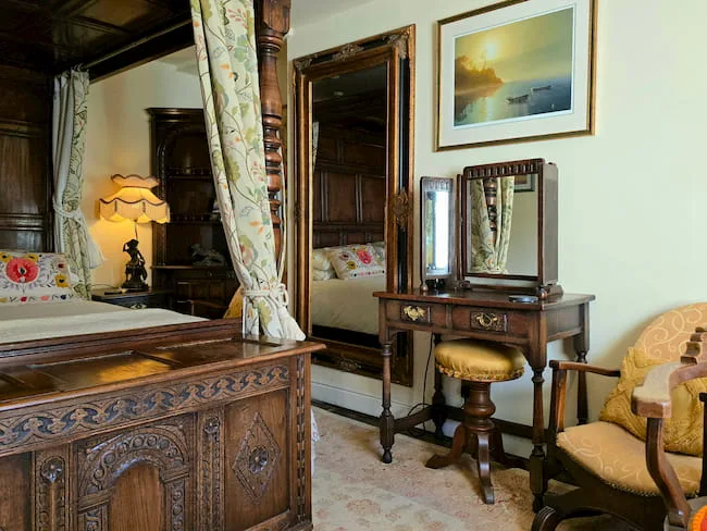 The Firecat with four poster bed