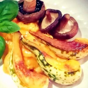 Carnival squash with scrambled eggs and field mushrooms